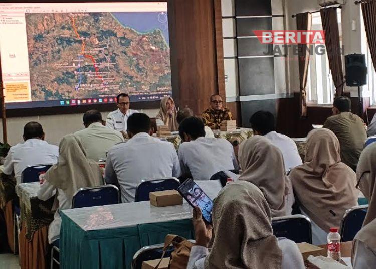 Program Internet Rakyat Bakal Sasar 5 Wilayah di Blora pada Tahap Awal 1 Program Internet Rakyat Bakal Sasar 5 Wilayah di Blora pada Tahap Awal