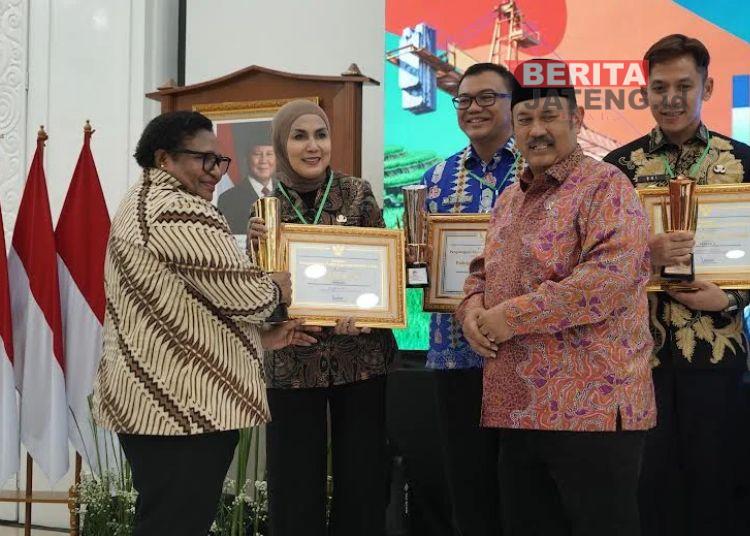 Kendal Jadi Daerah dengan Pembangunan Daerah Terbaik se-Nasional 1 Kendal Jadi Daerah dengan Pembangunan Daerah Terbaik se-Nasional
